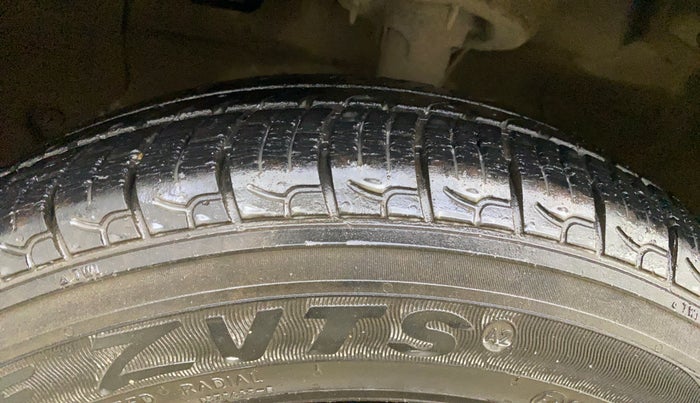 2019 Hyundai NEW SANTRO SPORTZ CNG, CNG, Manual, 13,017 km, Left Front Tyre Tread
