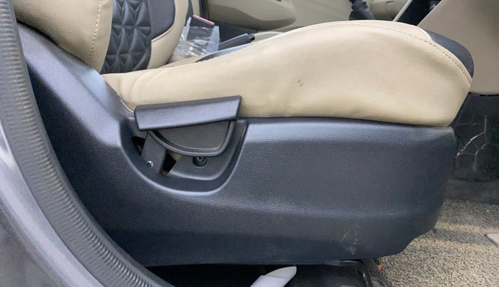 2019 Hyundai NEW SANTRO SPORTZ CNG, CNG, Manual, 13,017 km, Driver Side Adjustment Panel