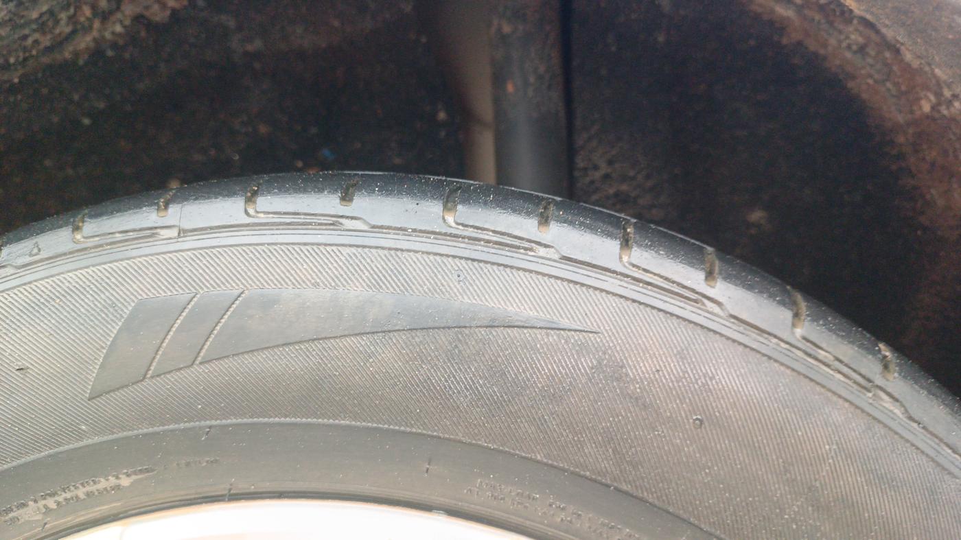 2013 Ford Ecosport TITANIUM 1.5L PETROL, Petrol, Manual, 1,26,348 km, Left Rear Tyre Tread