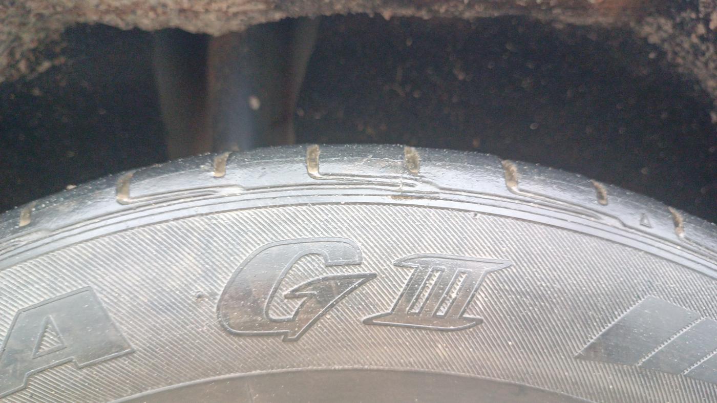2013 Ford Ecosport TITANIUM 1.5L PETROL, Petrol, Manual, 1,26,348 km, Right Rear Tyre Tread
