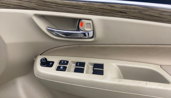 2021 Maruti Ciaz ZETA AT 1.5  SHVS PETROL, Petrol, Automatic, 55,847 km, Driver Side Door Panels Control