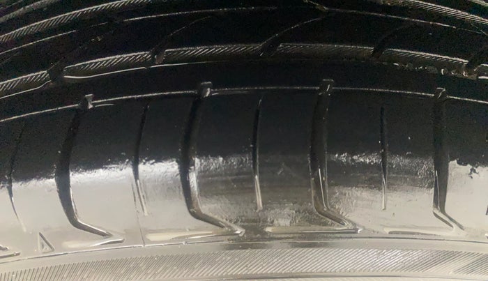 2021 Maruti Ciaz ZETA AT 1.5  SHVS PETROL, Petrol, Automatic, 55,847 km, Left Rear Tyre Tread