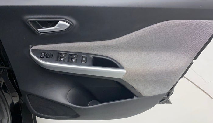 2023 Nissan MAGNITE XV MT, Petrol, Manual, 1,402 km, Driver Side Door Panels Control