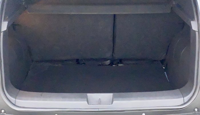 2023 Nissan MAGNITE XV MT, Petrol, Manual, 1,402 km, Boot Inside