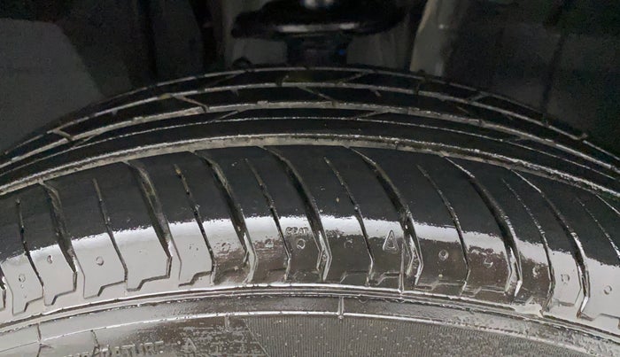 2023 Nissan MAGNITE XV MT, Petrol, Manual, 1,402 km, Right Front Tyre Tread