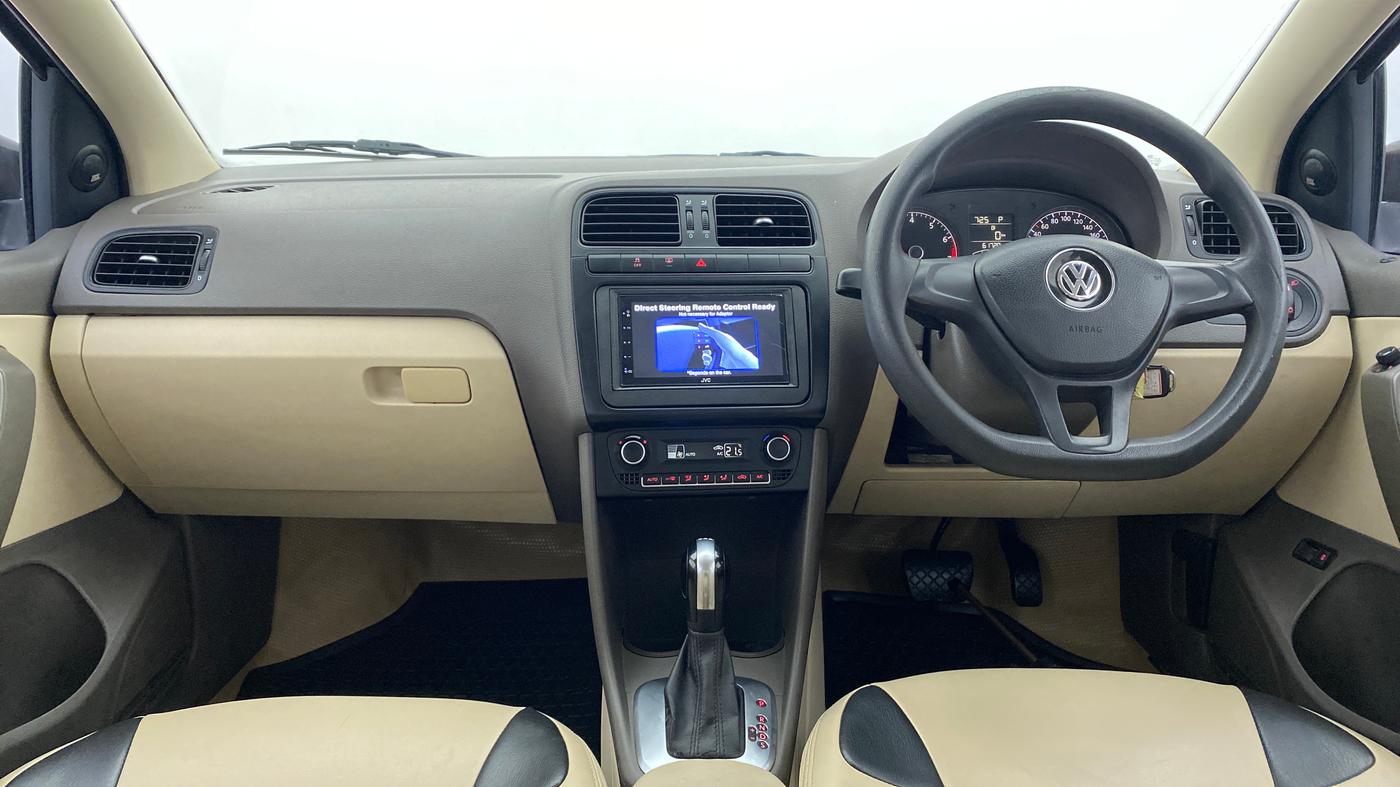 2015 Volkswagen Vento HIGHLINE 1.2 TSI AT, Petrol, Automatic, 62,250 km, Dashboard
