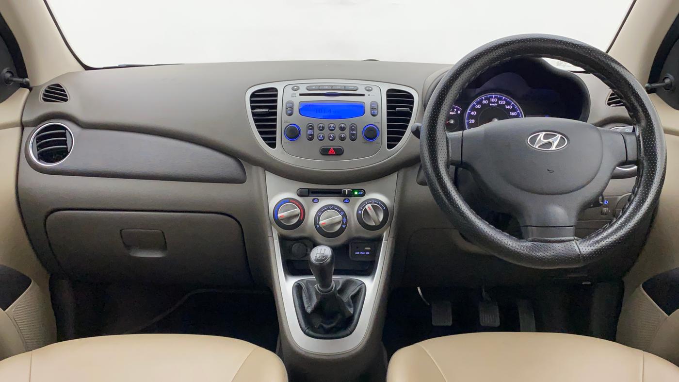 2016 Hyundai i10 SPORTZ 1.1, Petrol, Manual, 31,355 km, Dashboard