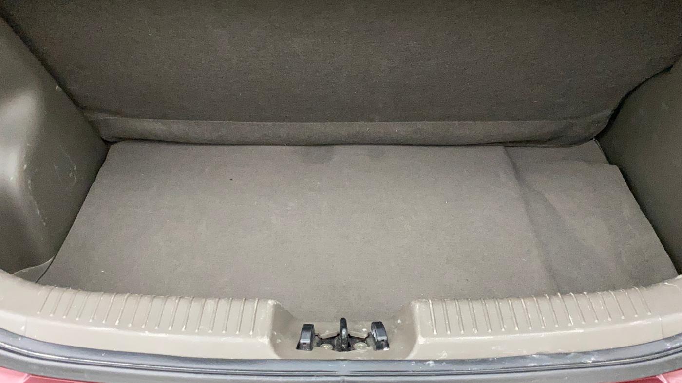 2016 Hyundai i10 SPORTZ 1.1, Petrol, Manual, 31,355 km, Boot Inside