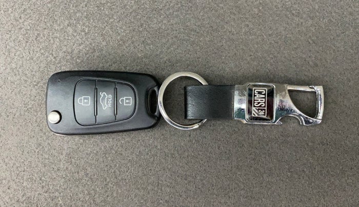2016 Hyundai i10 SPORTZ 1.1, Petrol, Manual, 31,355 km, Key Close Up