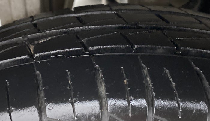2021 Maruti Alto LXI OPT CNG, CNG, Manual, 21,866 km, Right Rear Tyre Tread