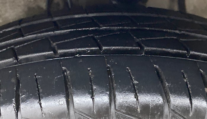 2021 Maruti Alto LXI OPT CNG, CNG, Manual, 21,866 km, Left Front Tyre Tread