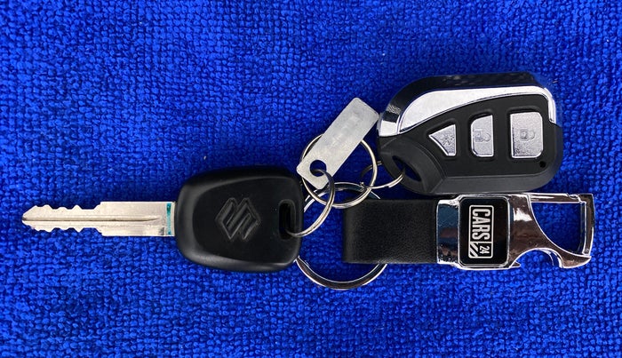 2016 Maruti Alto 800 LXI, Petrol, Manual, 64,420 km, Key Close Up