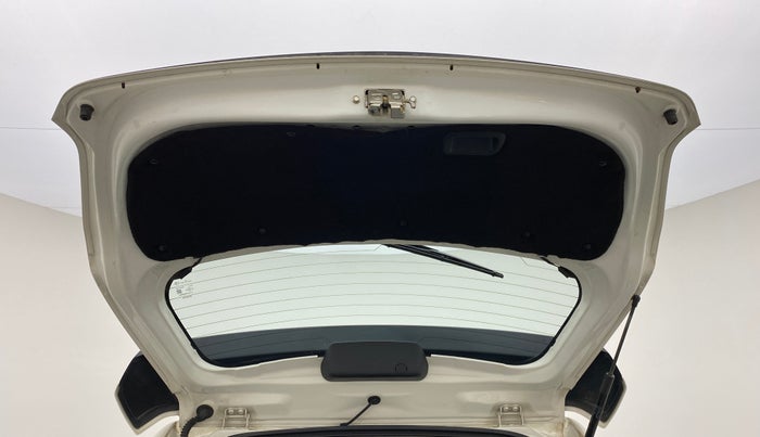 2015 Toyota Etios CROSS G, Petrol, Manual, 48,638 km, Boot Door Open