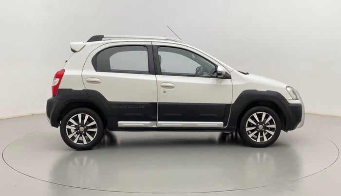 2015 Toyota Etios CROSS G, Petrol, Manual, 48,638 km, Right Side View