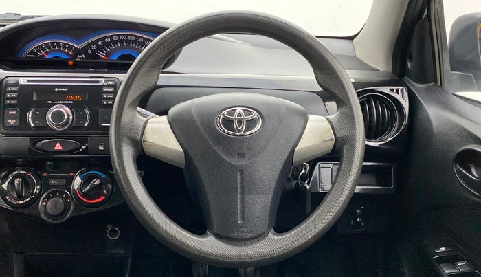2015 Toyota Etios CROSS G, Petrol, Manual, 48,638 km, Steering Wheel Close Up