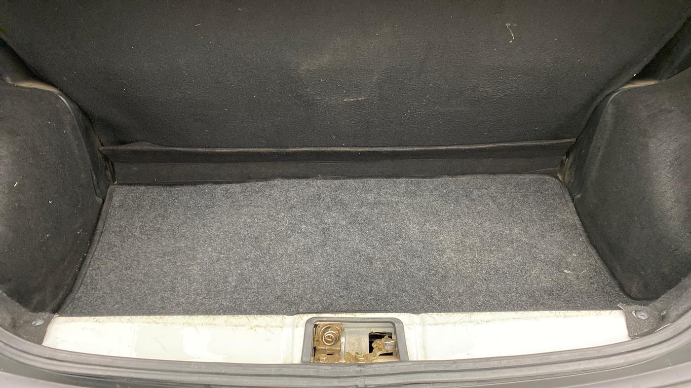 2015 Toyota Etios CROSS G, Petrol, Manual, 48,638 km, Boot Inside