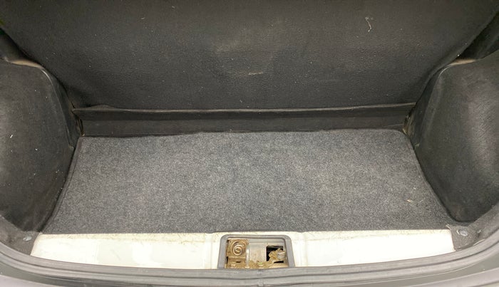 2015 Toyota Etios CROSS G, Petrol, Manual, 48,638 km, Boot Inside