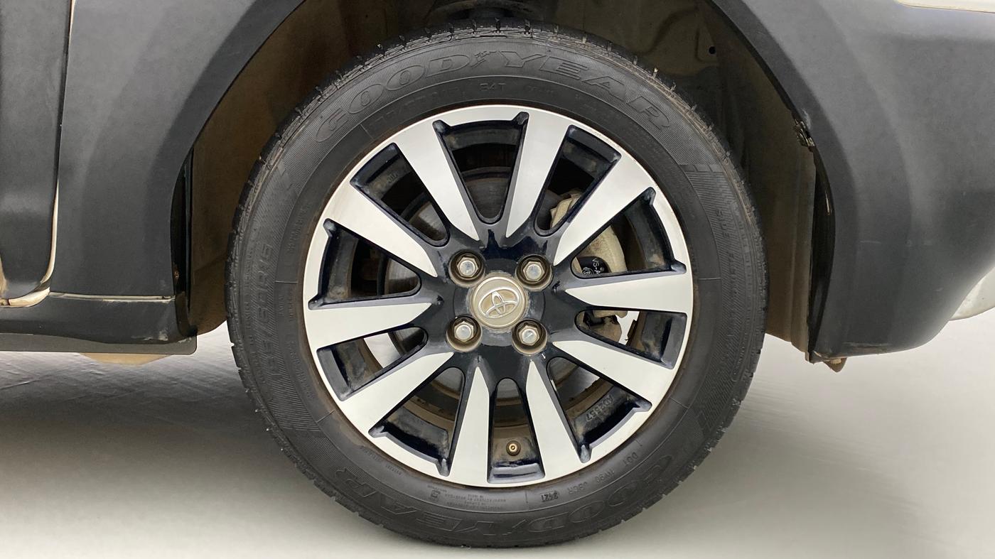 2015 Toyota Etios CROSS G, Petrol, Manual, 48,638 km, Right Front Wheel