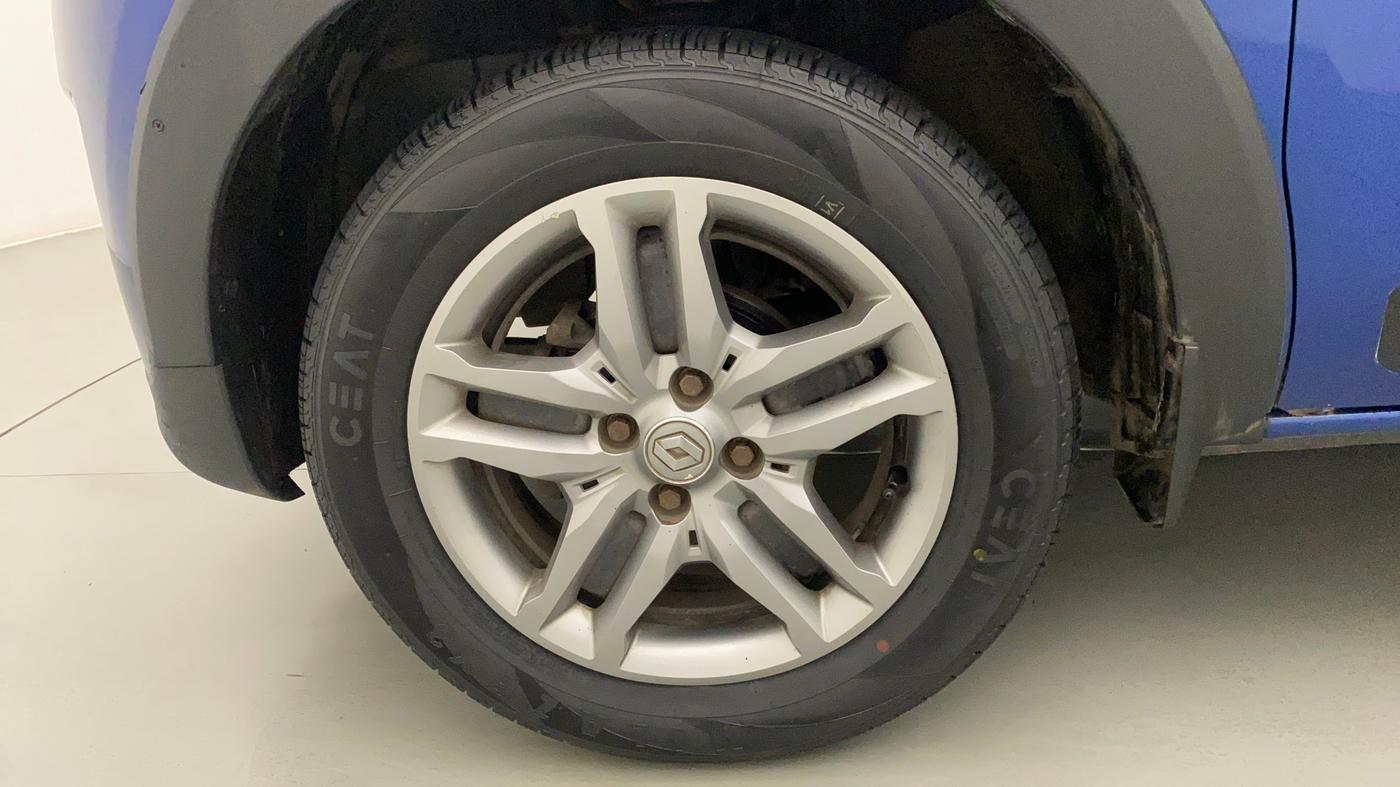 2019 Renault TRIBER RXZ, Petrol, Manual, 56,598 km, Left Front Wheel