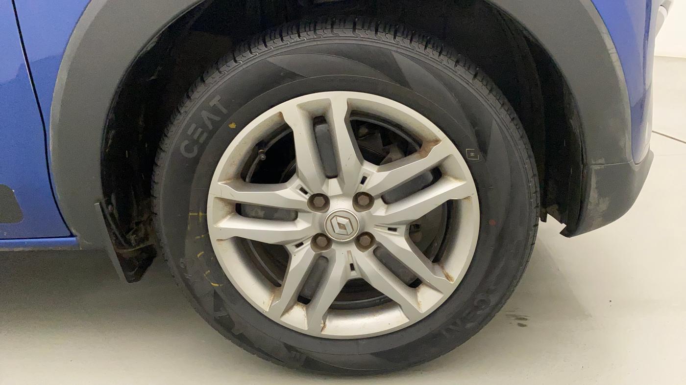 2019 Renault TRIBER RXZ, Petrol, Manual, 56,598 km, Right Front Wheel