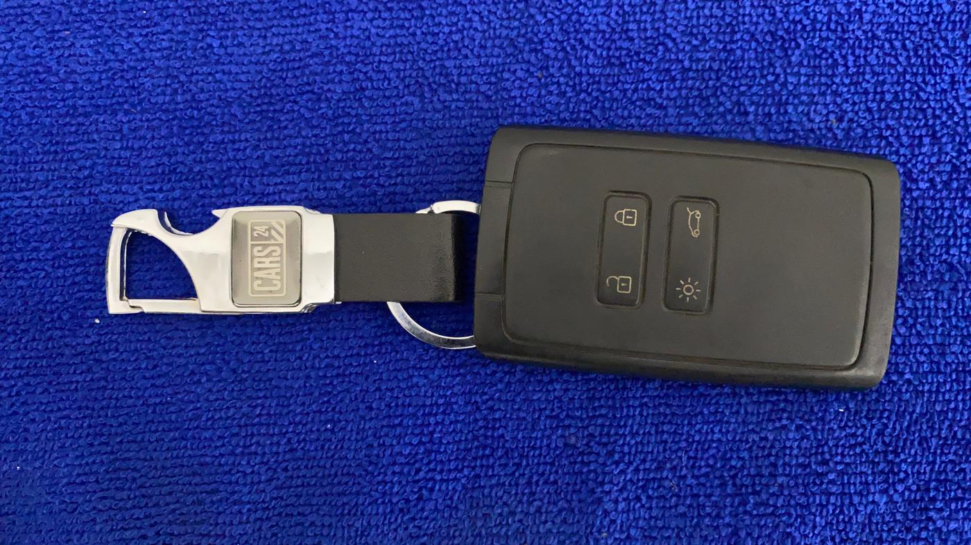 2019 Renault TRIBER RXZ, Petrol, Manual, 56,598 km, Key Close Up