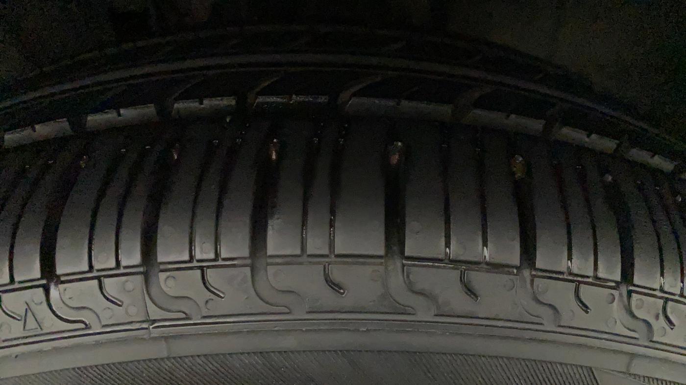 2019 Renault TRIBER RXZ, Petrol, Manual, 56,598 km, Right Front Tyre Tread
