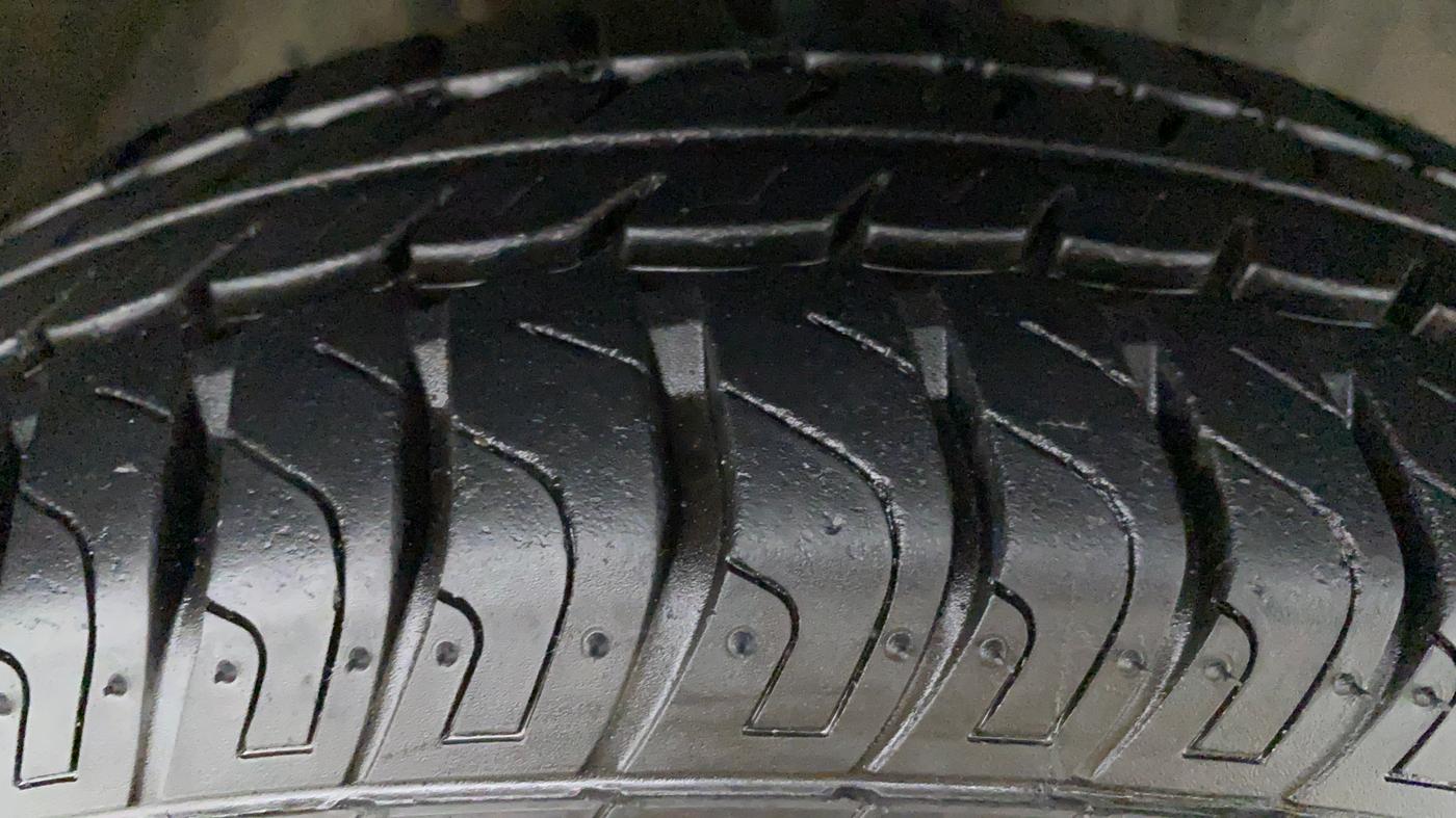 2018 Datsun Go Plus T, Petrol, Manual, 8,295 km, Right Front Tyre Tread