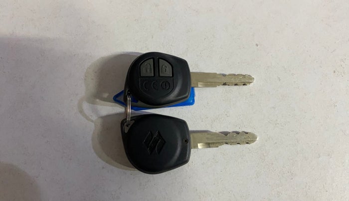 2017 Maruti Baleno DELTA PETROL 1.2, Petrol, Manual, 92,882 km, Key Close Up