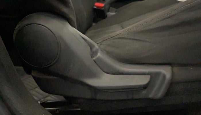 2017 Maruti Baleno DELTA PETROL 1.2, Petrol, Manual, 92,882 km, Driver Side Adjustment Panel