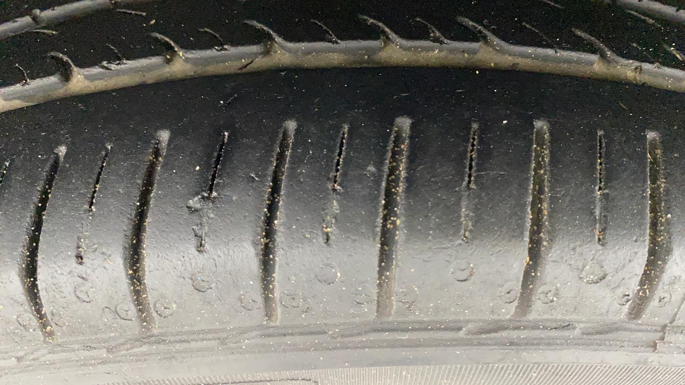 2018 Volkswagen Vento 1.2 TSI HIGHLINE PLUS AT, Petrol, Automatic, 70,740 km, Left Front Tyre Tread