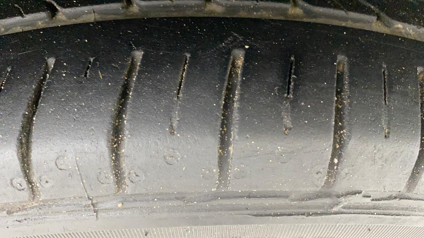 2018 Volkswagen Vento 1.2 TSI HIGHLINE PLUS AT, Petrol, Automatic, 70,740 km, Right Front Tyre Tread