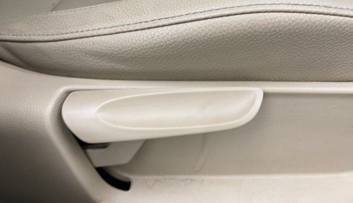 2018 Volkswagen Vento 1.2 TSI HIGHLINE PLUS AT, Petrol, Automatic, 70,589 km, Driver Side Adjustment Panel