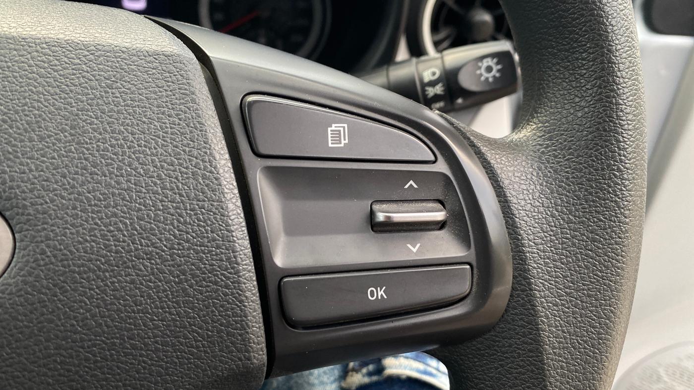 2024 Hyundai GRAND I10 NIOS MAGNA 1.2 KAPPA VTVT, Petrol, Manual, 8,747 km, Adaptive Cruise Control