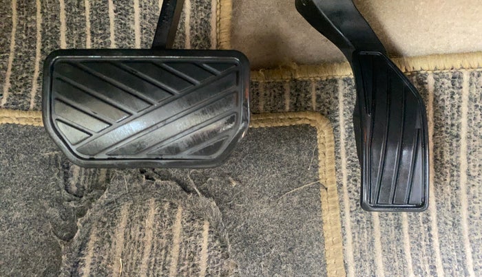 2021 Maruti Ciaz ALPHA  AT 1.5 SHVS PETROL, Petrol, Automatic, 39,029 km, Pedals