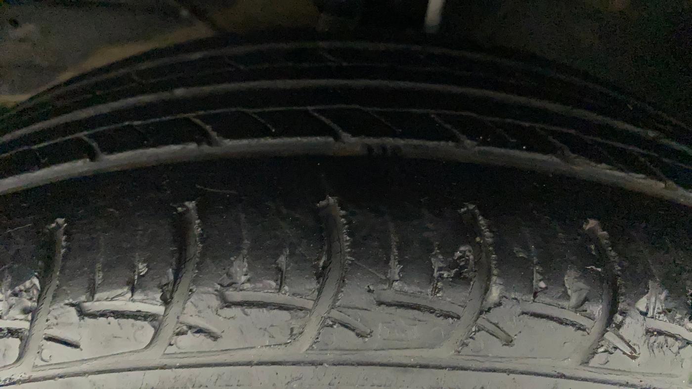 2017 Maruti Baleno DELTA CVT PETROL 1.2, Petrol, Automatic, 50,509 km, Left Front Tyre Tread