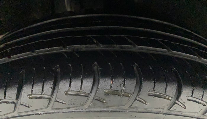 2017 Maruti Baleno DELTA CVT PETROL 1.2, Petrol, Automatic, 50,509 km, Right Rear Tyre Tread