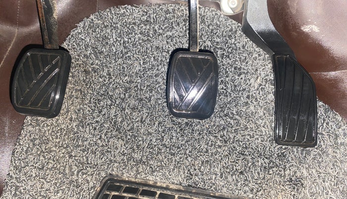 2013 Maruti Swift VXI, Petrol, Manual, 82,233 km, Pedals