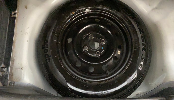 2013 Maruti Swift VXI, Petrol, Manual, 82,233 km, Spare Tyre