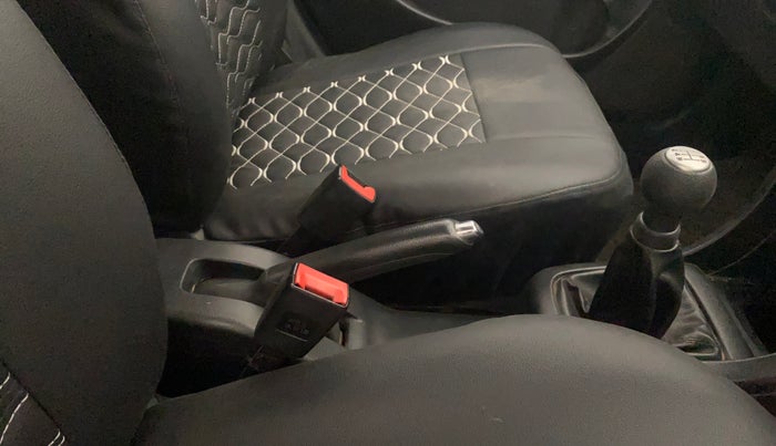 2013 Maruti Swift VXI, Petrol, Manual, 82,233 km, Gear Lever