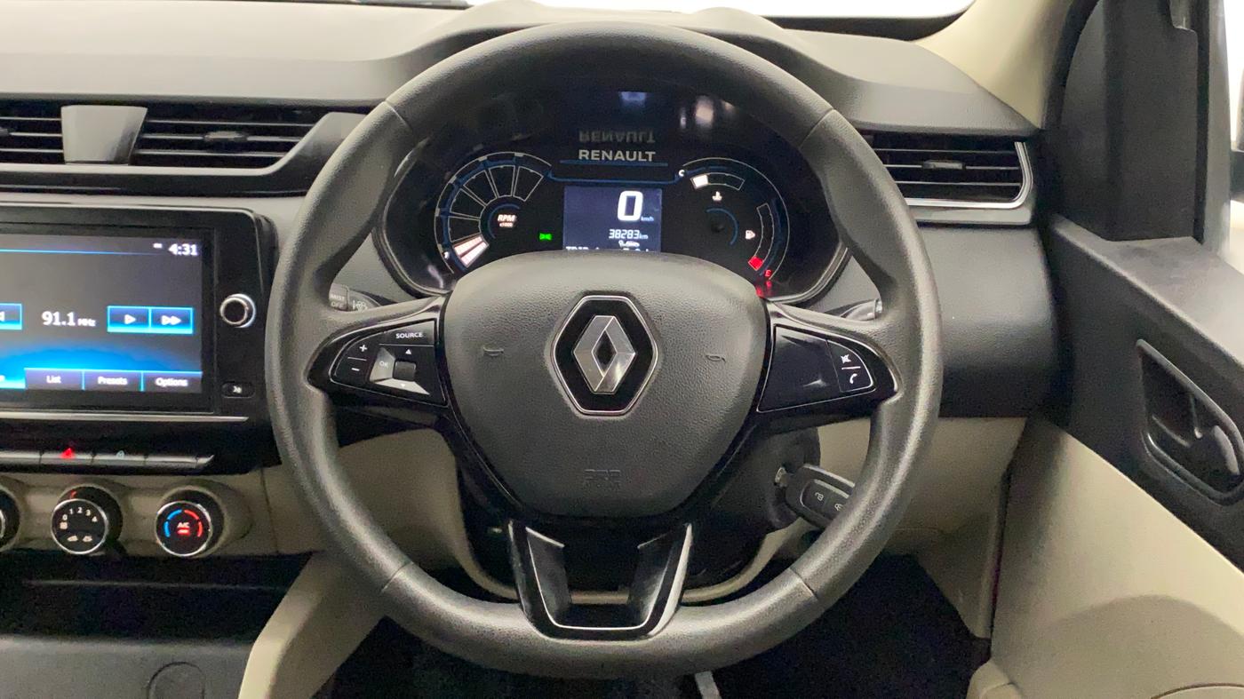 2022 Renault TRIBER RXT, Petrol, Manual, 38,467 km, Steering Wheel Close Up