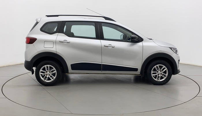 2022 Renault TRIBER RXT, Petrol, Manual, 38,467 km, Right Side View