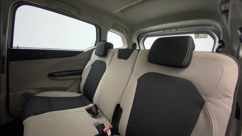 2022 Renault TRIBER RXT, Petrol, Manual, 38,467 km, Right Side Rear Door Cabin