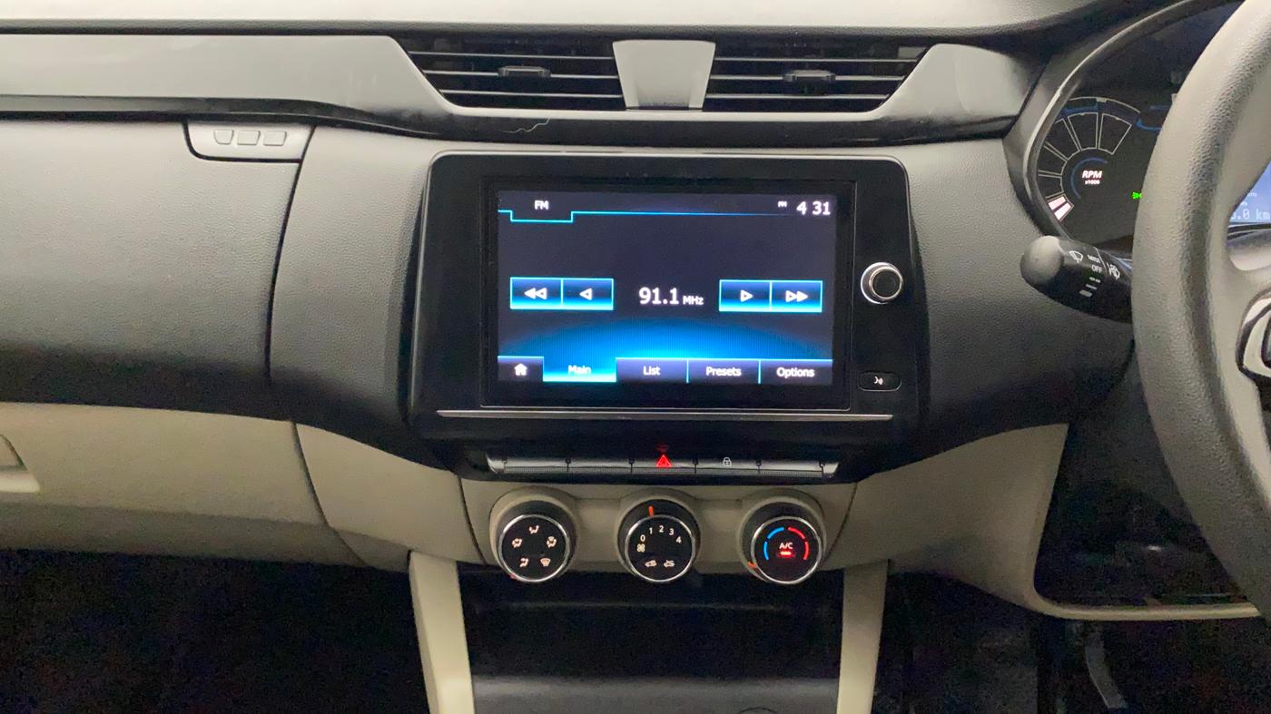 2022 Renault TRIBER RXT, Petrol, Manual, 38,467 km, Air Conditioner