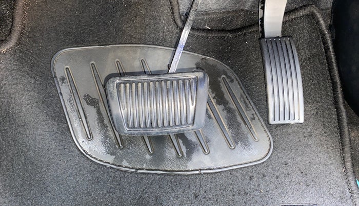 2022 Hyundai NEW I20 ASTA (O) 1.2 AT, Petrol, Automatic, 21,469 km, Pedals