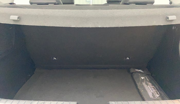 2022 Hyundai NEW I20 ASTA (O) 1.2 AT, Petrol, Automatic, 21,469 km, Boot Inside