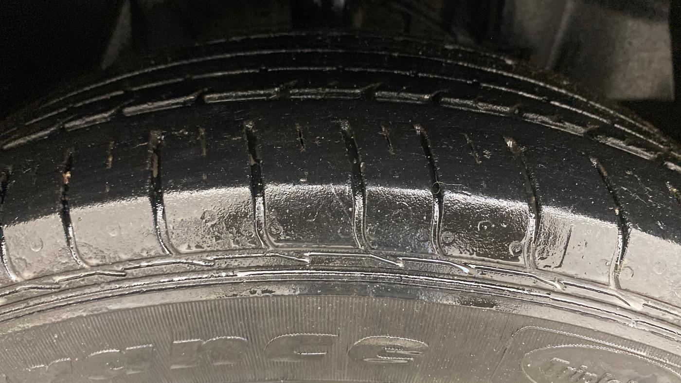 2021 Tata NEXON XM PETROL, Petrol, Manual, 41,334 km, Right Front Tyre Tread