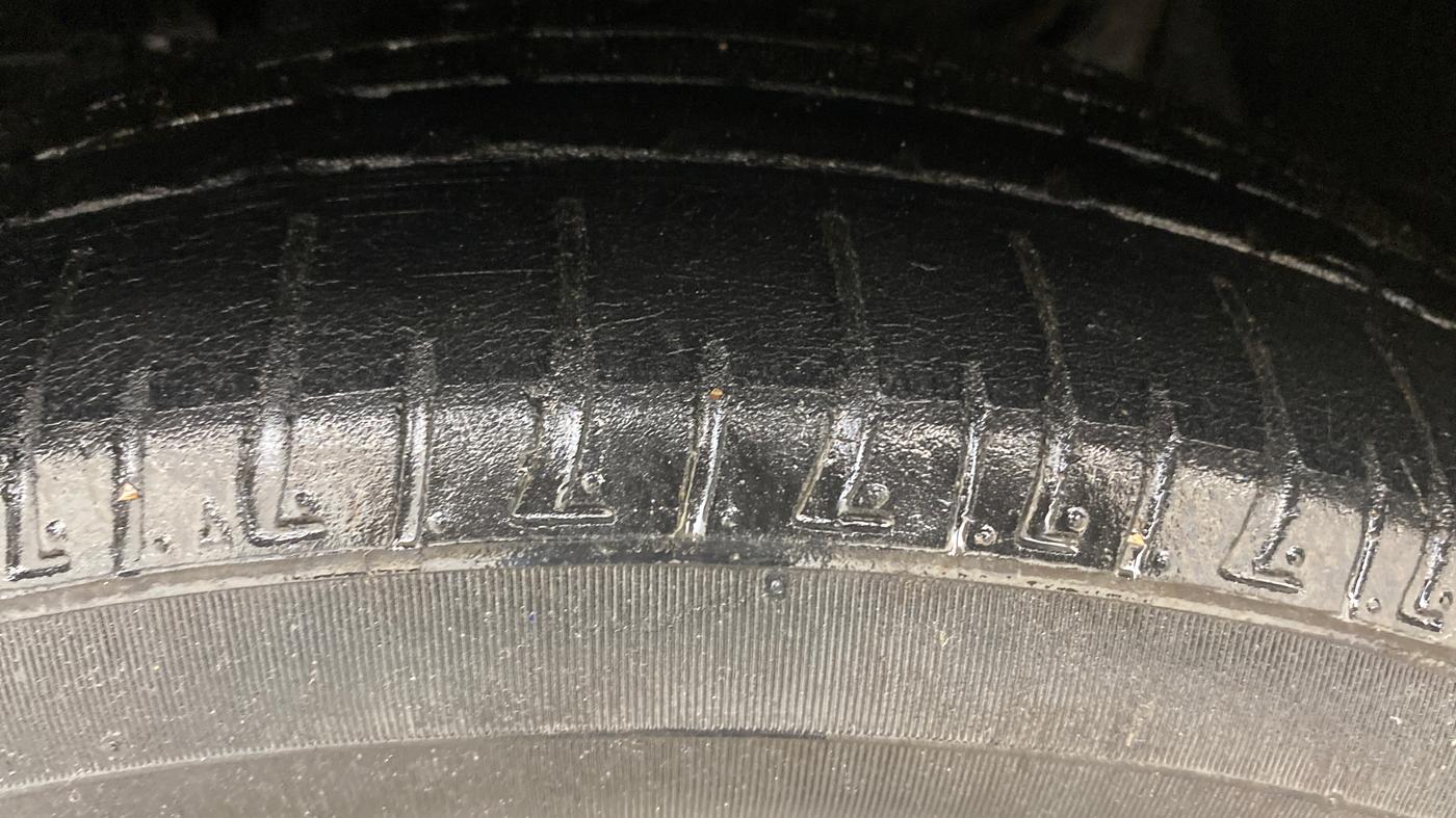 2021 Tata NEXON XM PETROL, Petrol, Manual, 41,334 km, Left Front Tyre Tread