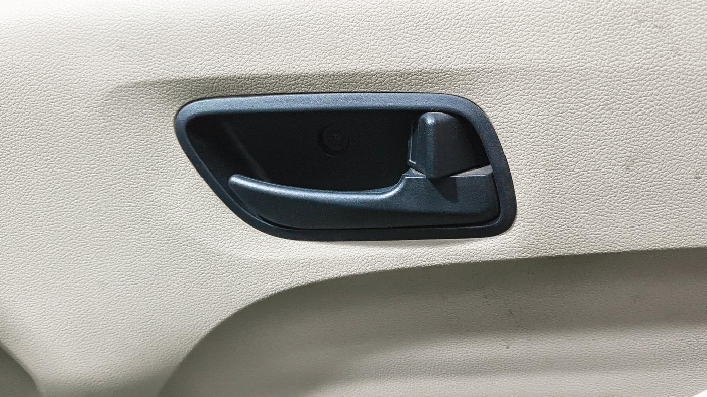 2022 Hyundai NEW SANTRO SPORTZ EXECUTIVE MT CNG, CNG, Manual, 71,883 km, Driver Side Door Panels Control