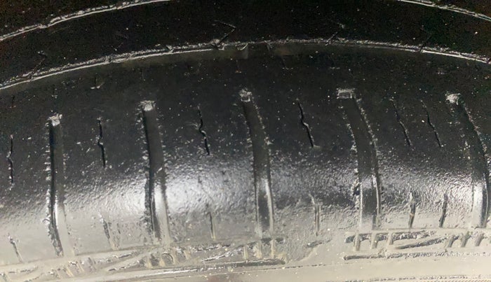 2016 Maruti Alto K10 VXI AMT, Petrol, Automatic, 55,493 km, Left Front Tyre Tread