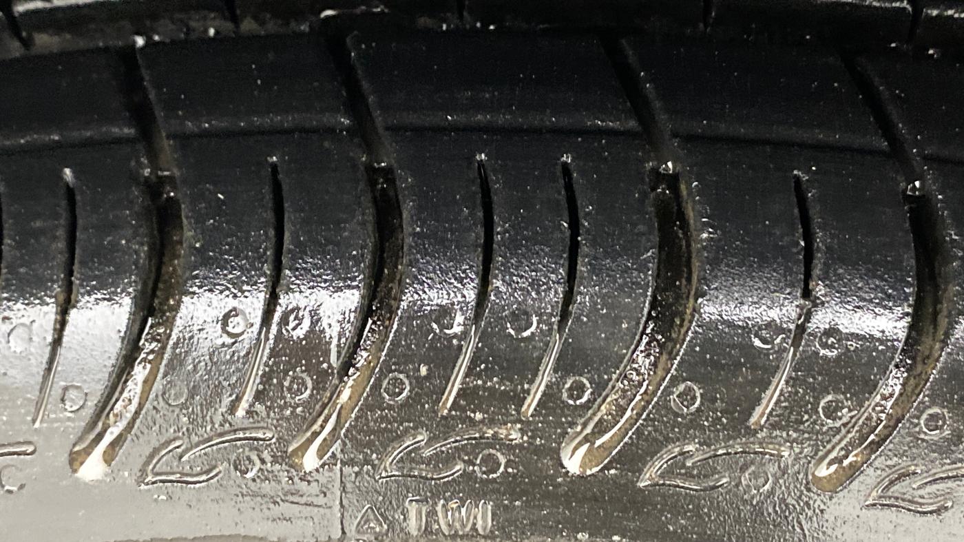 2014 Maruti Celerio VXI AMT, Petrol, Automatic, 59,727 km, Left Front Tyre Tread
